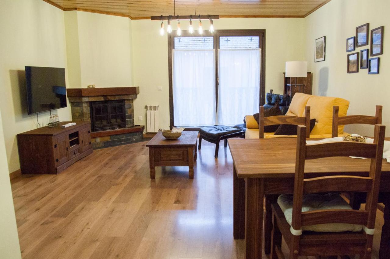 Apartamento Toran 莱斯 外观 照片