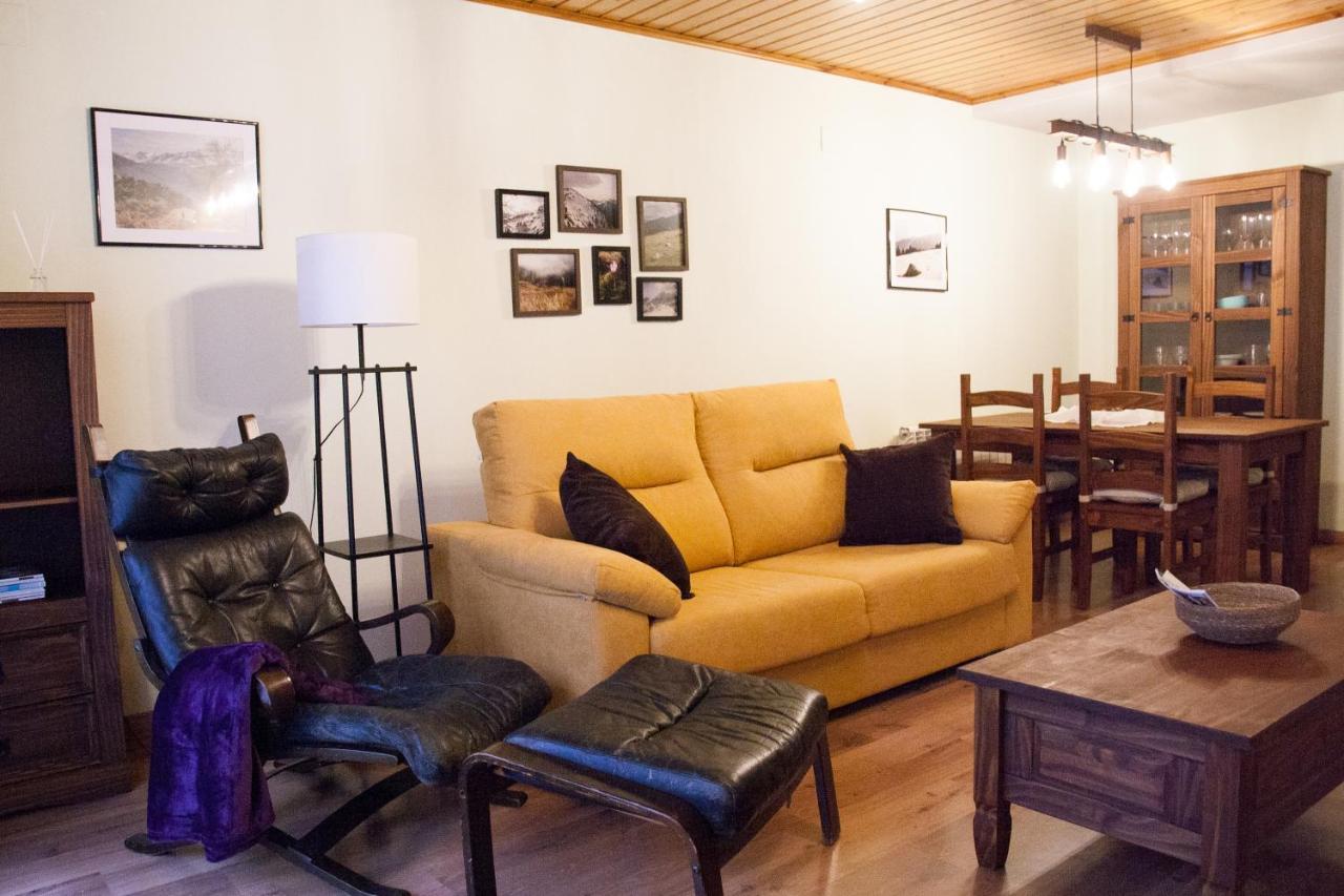 Apartamento Toran 莱斯 外观 照片